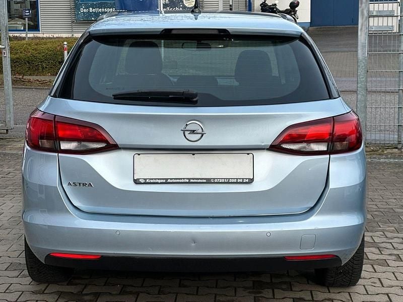 Używany Opel Astra 110 KM (80 kW) 2019 Niebieski Kombi