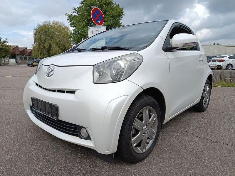Weiß Gebraucht 2009 Toyota iQ Kleinwagen | 3.999 € (Guter Preis) - Bild 1/4