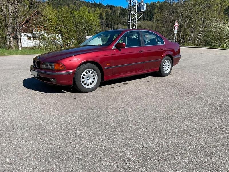 Second-hand BMW 528 193 CP (141 kW) 1996 Roșu Berlinǎ