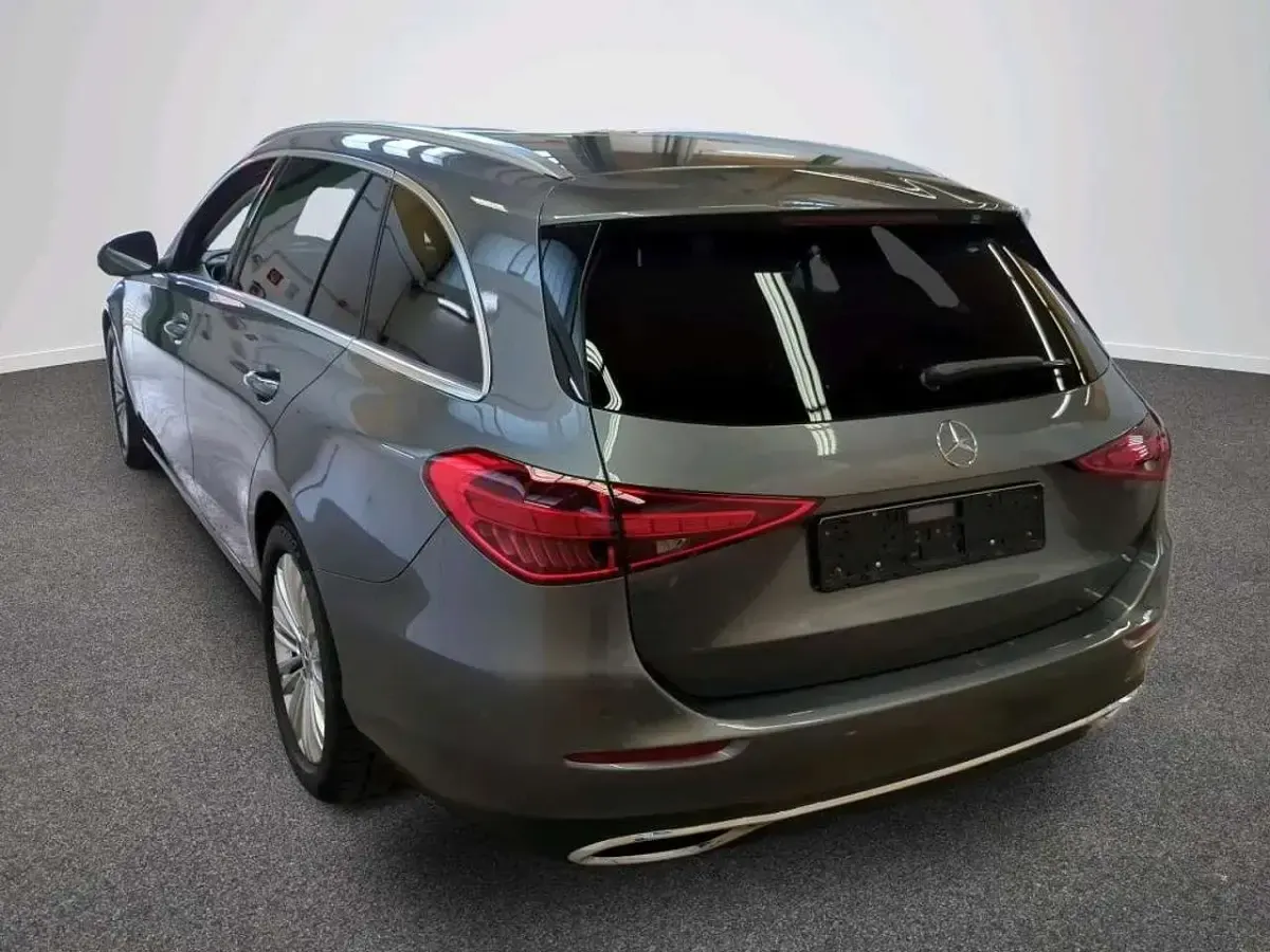 Gebraucht Mercedes C220 Avantgarde 197 PS (144 kW) 2025 Grau Kombi