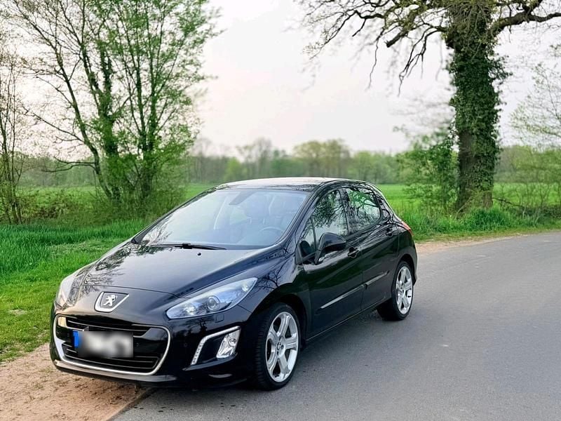 Second-hand Peugeot 308 156 CP (114 kW) 2013 Negru Berlinǎ