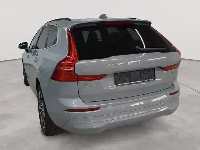 Gebraucht Volvo XC60 Core 197 PS (144 kW) 2023 Vapour grey SUV