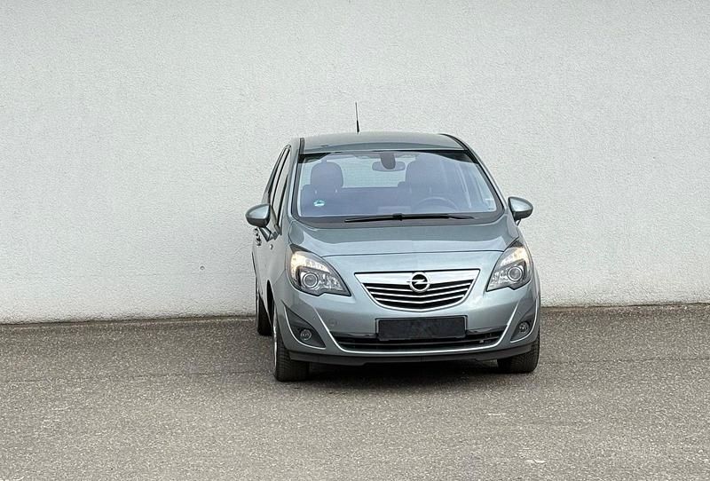 Gebraucht Opel Meriva Innovation 95 PS (69 kW) 2011 Silber Van / Kleinbus