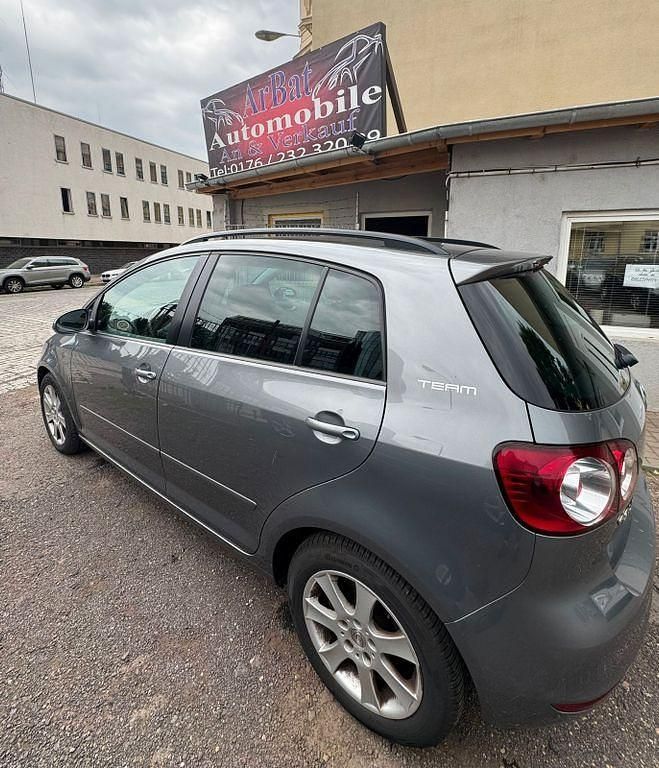 Grau Gebraucht 2011 VW Golf Plus Cross Team Van / Kleinbus | 3.800 € (Fairer Preis) - Bild 1/4