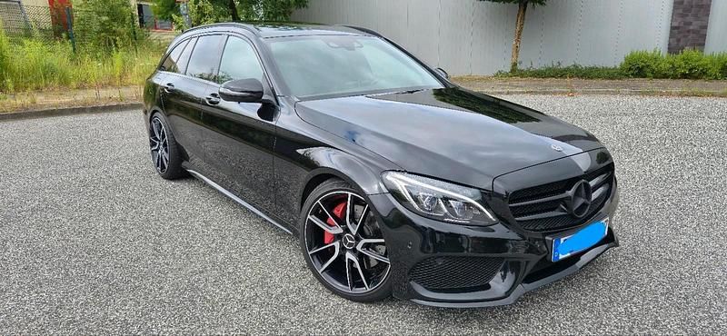 Schwarz Gebraucht 2015 Mercedes C250 AMG Kombi | 17.490 € (Teuer) - Bild 1/4