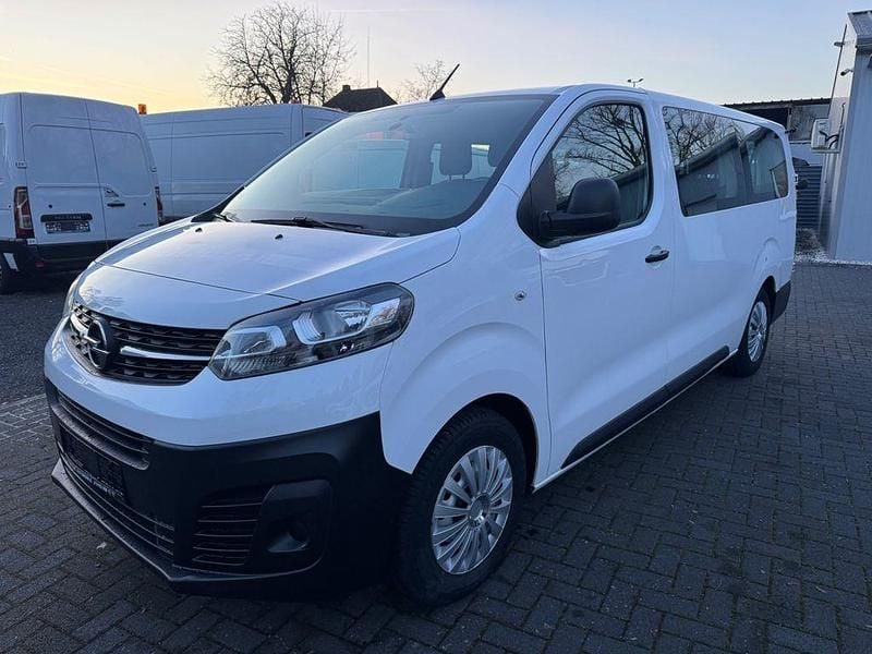 Weiß Gebraucht 2022 Opel Vivaro Van / Kleinbus | 19.900 € (Fairer Preis) - Bild 1/4