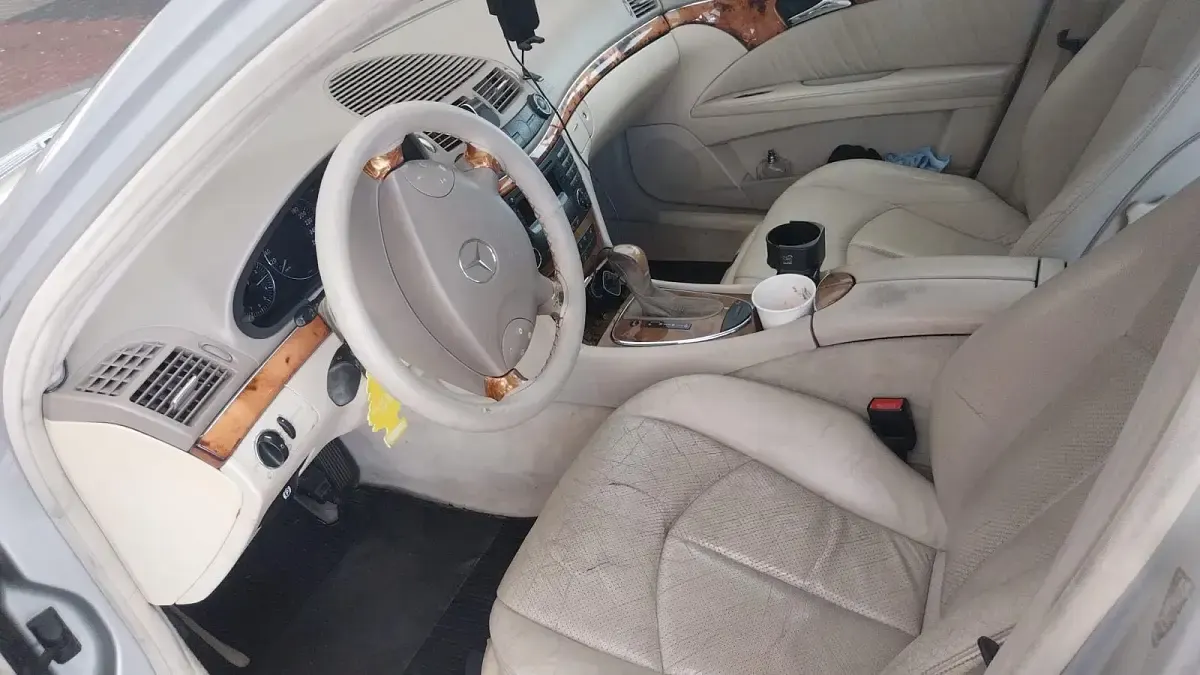 Gebraucht Mercedes E220 150 PS (110 kW) 2004 Silber Limousine