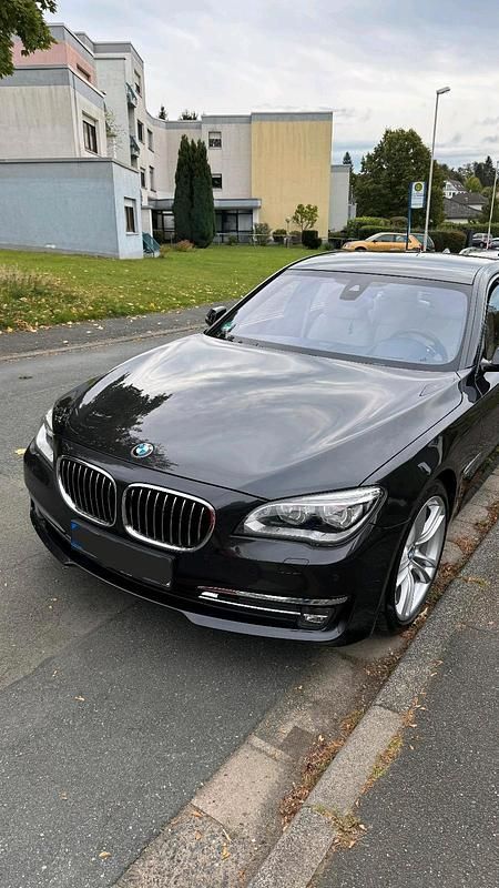 Second-hand BMW 750L Efficient Dynamics 449 CP (330 kW) 2013 Gri Berlinǎ