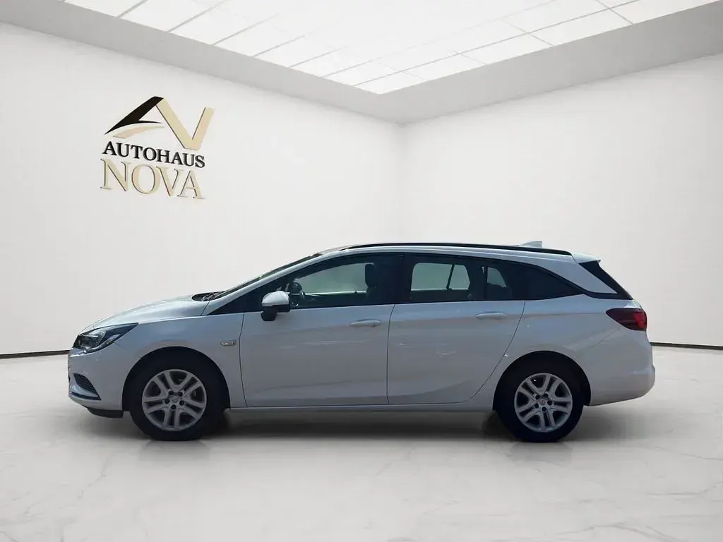Gebraucht Opel Astra Edition 125 PS (91 kW) 2018 Weiß Kombi
