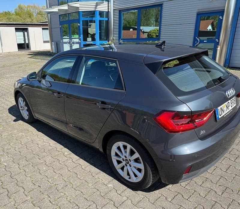 Gebraucht Audi A1 Sportback Comfort 150 PS (110 kW) 2024 Grau Kleinwagen