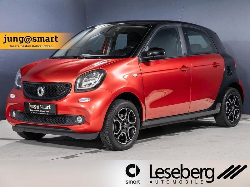 Karosserie in cadmium red () Gebraucht 2019 Smart ForFour Prime Limousine | 12.390 € (Fairer Preis) - Bild 1/4