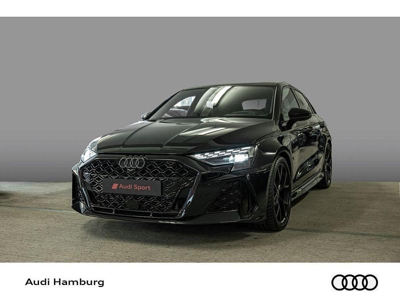 Schwarz Neu 2025 Audi RS3 Sportback Sport Kleinwagen | 78.006 € (Teuer) - Bild 1/4