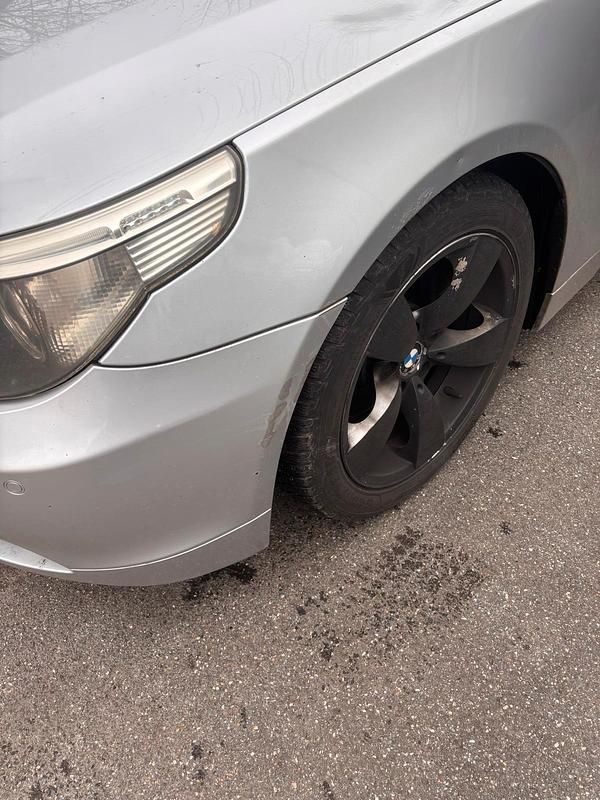 Gebraucht BMW 530 231 PS (169 kW) 2005 Silber Kombi