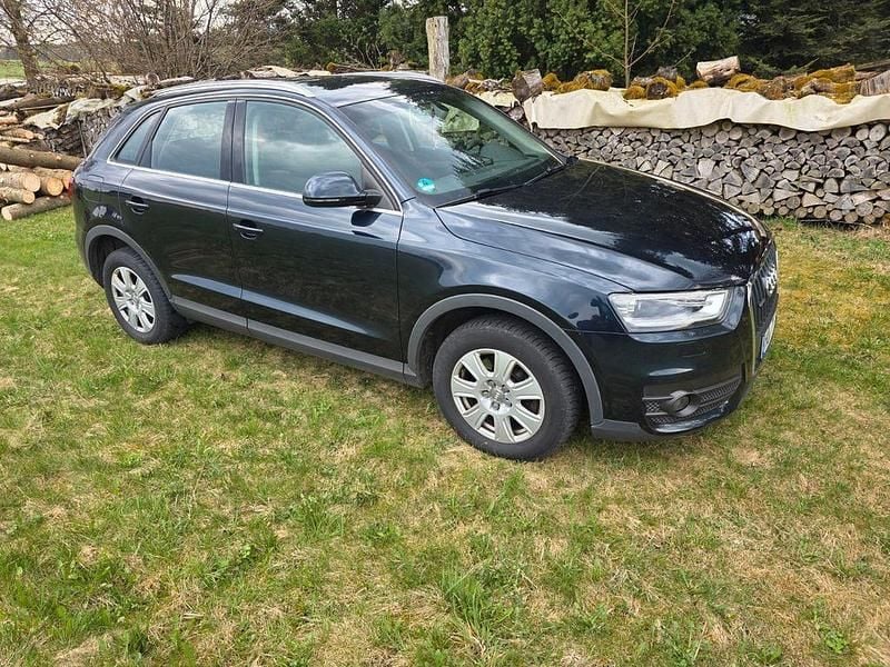 Second-hand Audi Q3 177 CP (130 kW) 2012 Albastru SUV