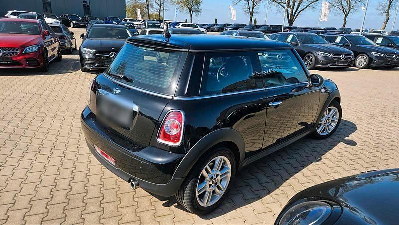 Second-hand Mini ONE 75 CP (55 kW) 2012 Negru Hatchback