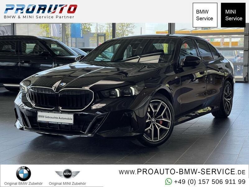 Black sapphire Gebraucht 2024 BMW 520 M Sport Limousine | 59.490 € (Fairer Preis) - Bild 1/4