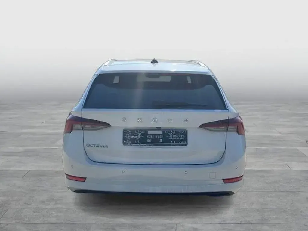 Gebraucht Skoda Octavia Style 116 PS (85 kW) 2024 Weiß Kombi