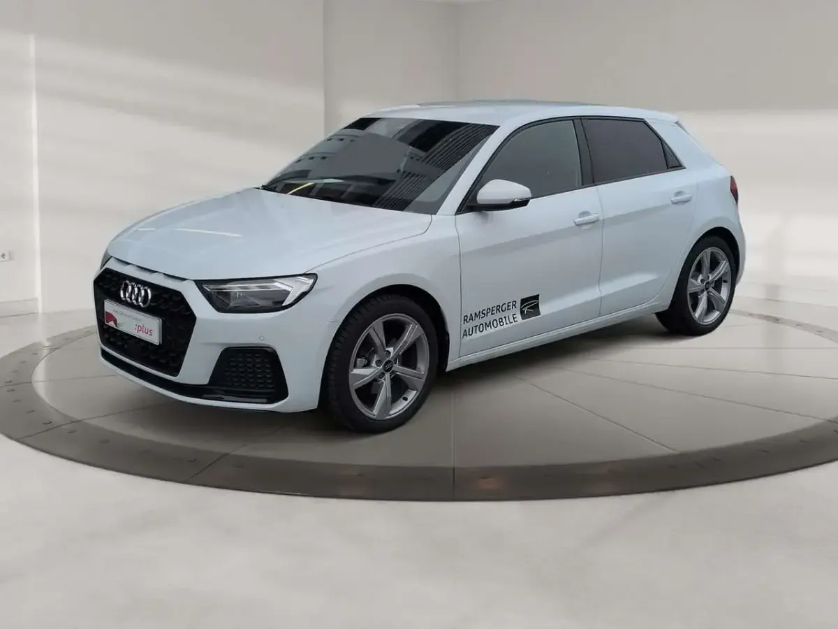 Gebraucht Audi A1 Advanced Plus 116 PS (85 kW) 2025 Gletscherweiß metallic SUV