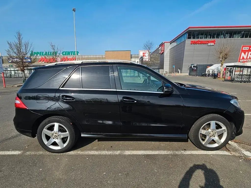 Gebraucht Mercedes ML350 258 PS (189 kW) 2015 Schwarz SUV
