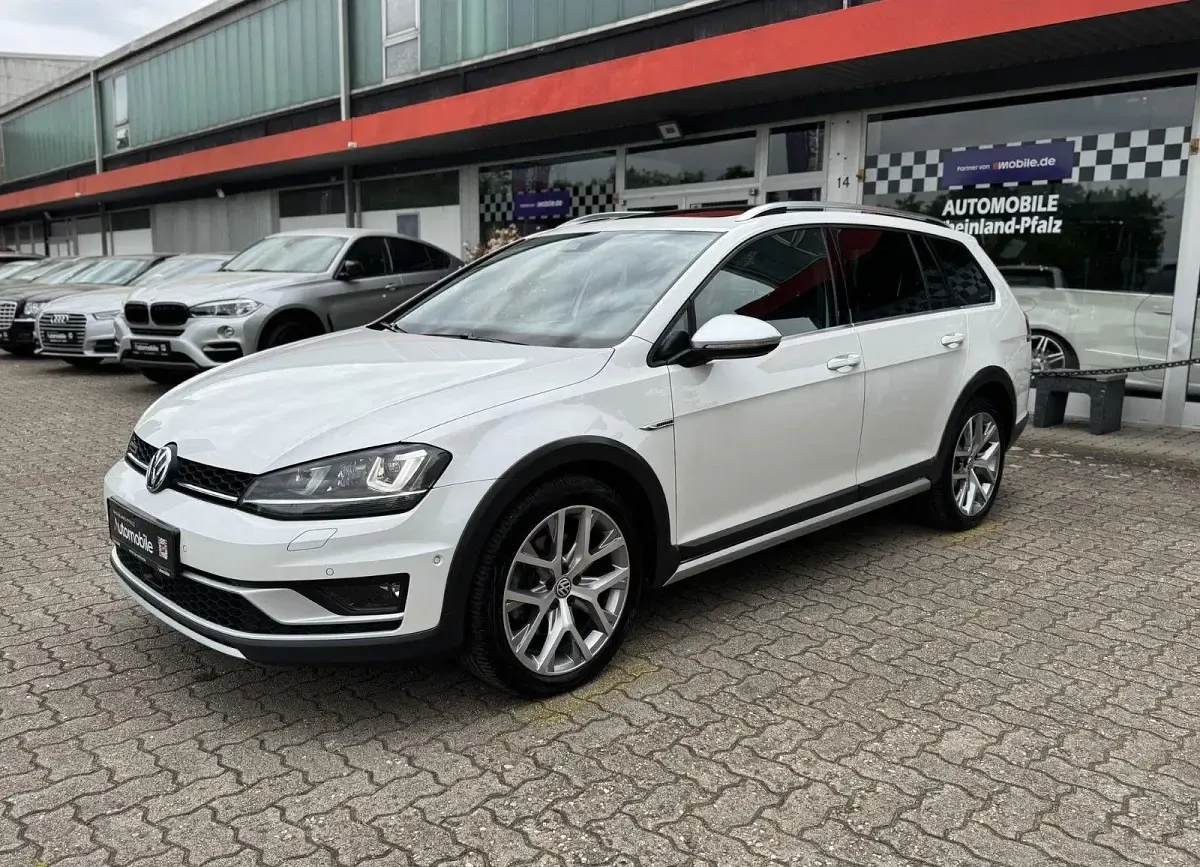 Gebraucht VW Golf Alltrack 184 PS (135 kW) 2015 Weiß Kombi