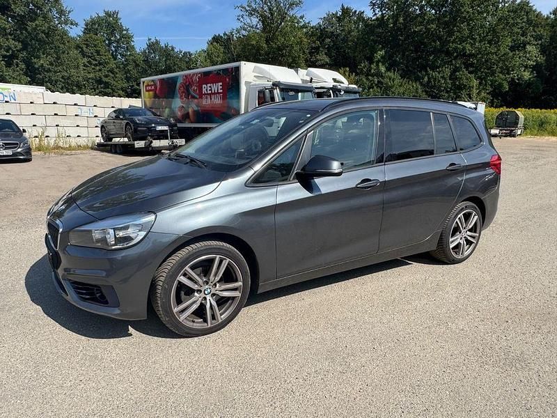 Gebraucht 2016 BMW 216 Gran Tourer Sport Line Van / Kleinbus | 6.990 € (Guter Preis) - Bild 1/4