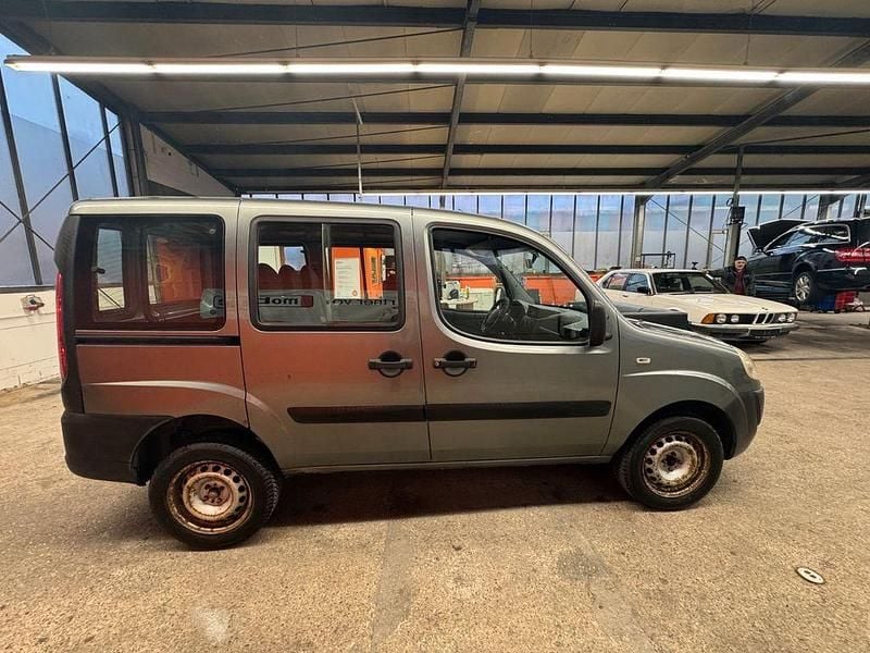 Gebraucht Fiat Doblò Dynamic 75 PS (55 kW) 2007 Grau Van / Kleinbus