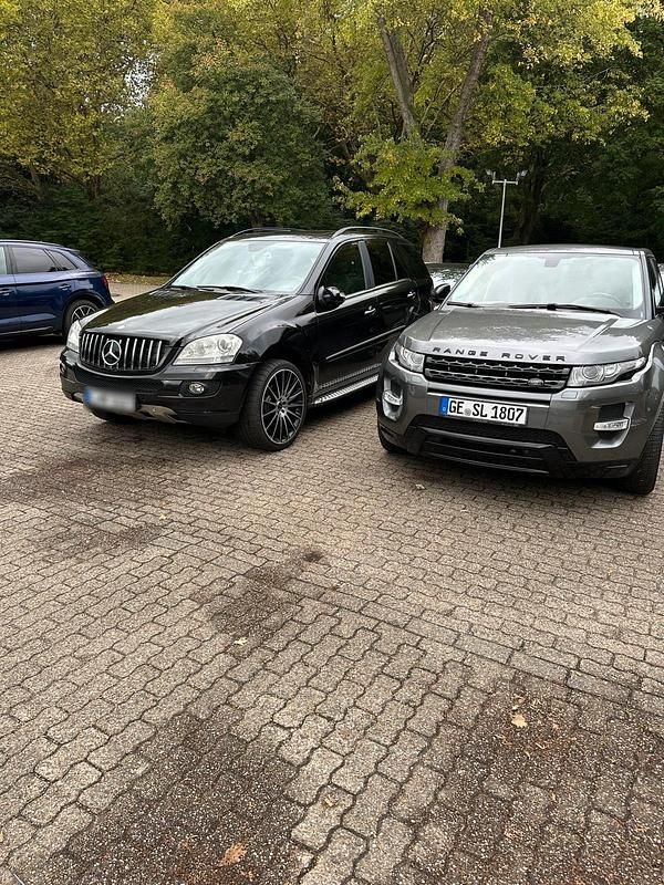 Gebraucht Mercedes ML320 224 PS (164 kW) 2008 Schwarz SUV