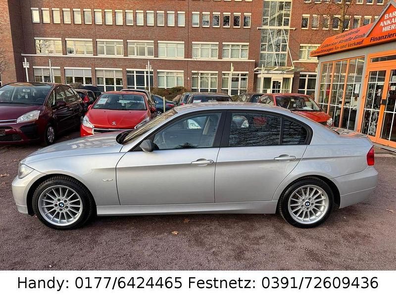 Gebraucht BMW 318 129 PS (94 kW) 2006 Silber Limousine