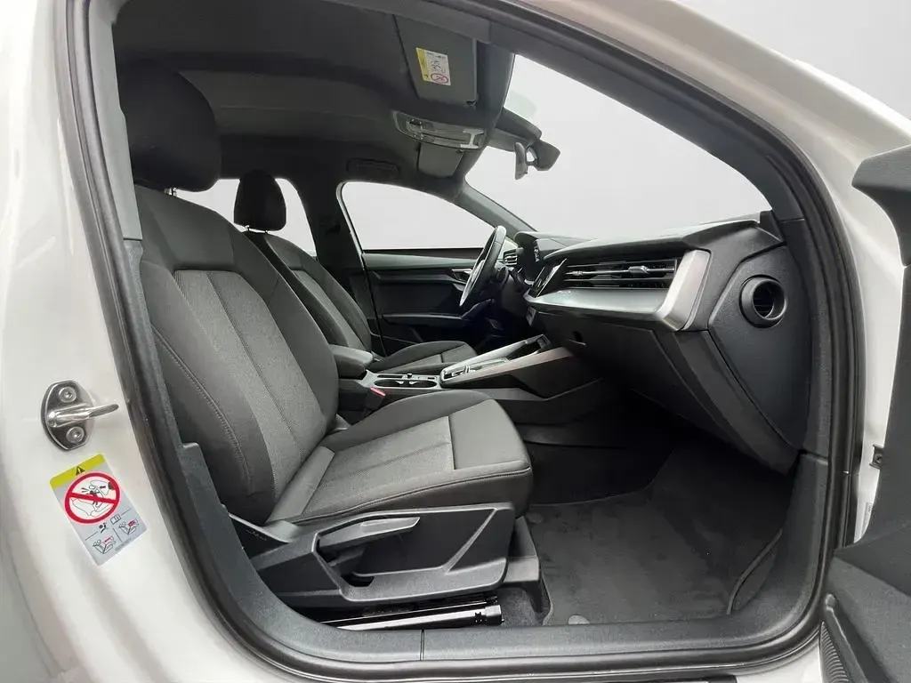 Używany Audi A3 Advanced Plus 110 KM (80 kW) 2022 Biały Sedan/Limuzyna