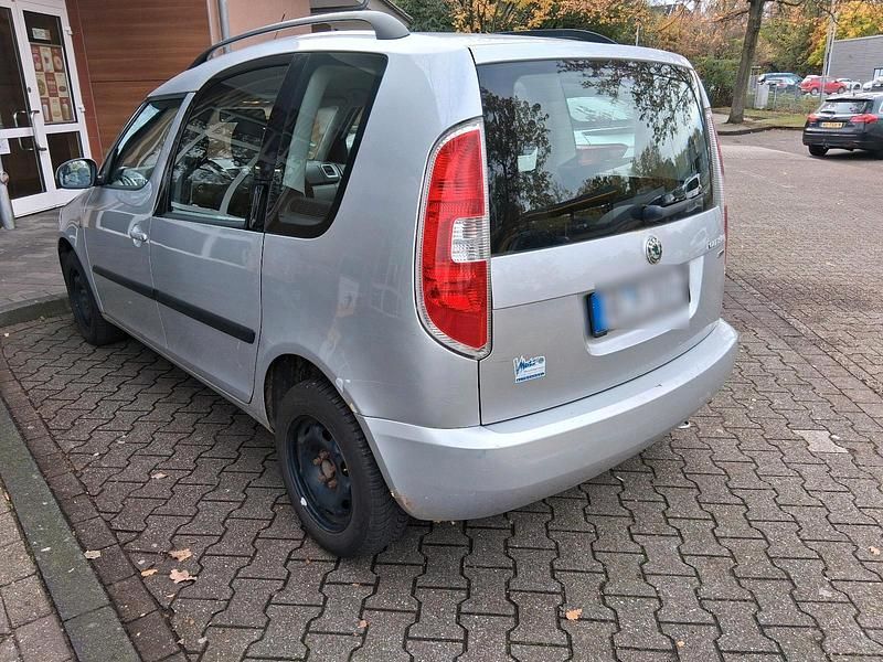 Silber Gebraucht 2008 Skoda Roomster Van / Kleinbus | 2.500 € (Fairer Preis) - Bild 1/4