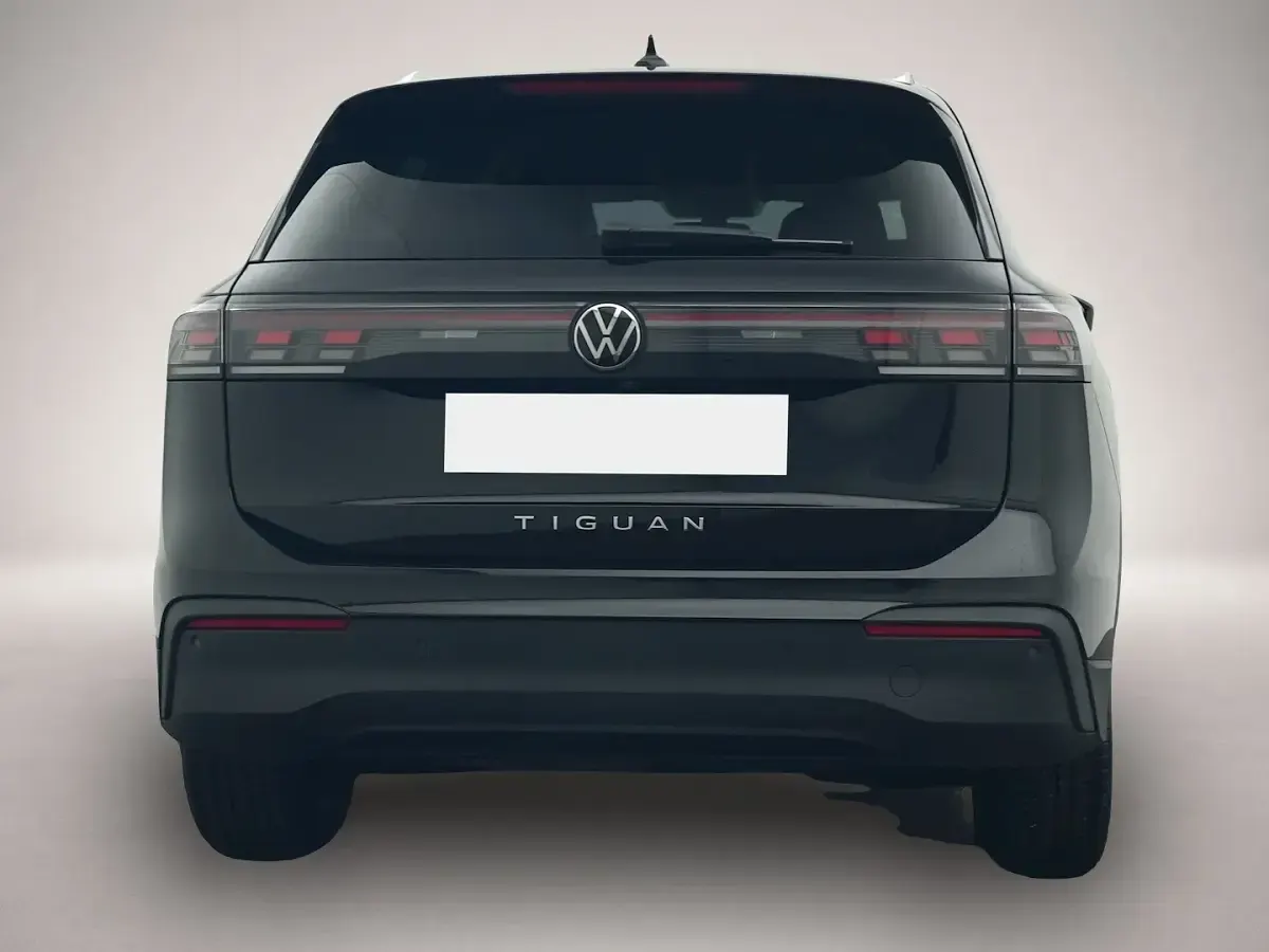 Gebraucht VW Tiguan Goal 150 PS (110 kW) 2025 Schwarz SUV