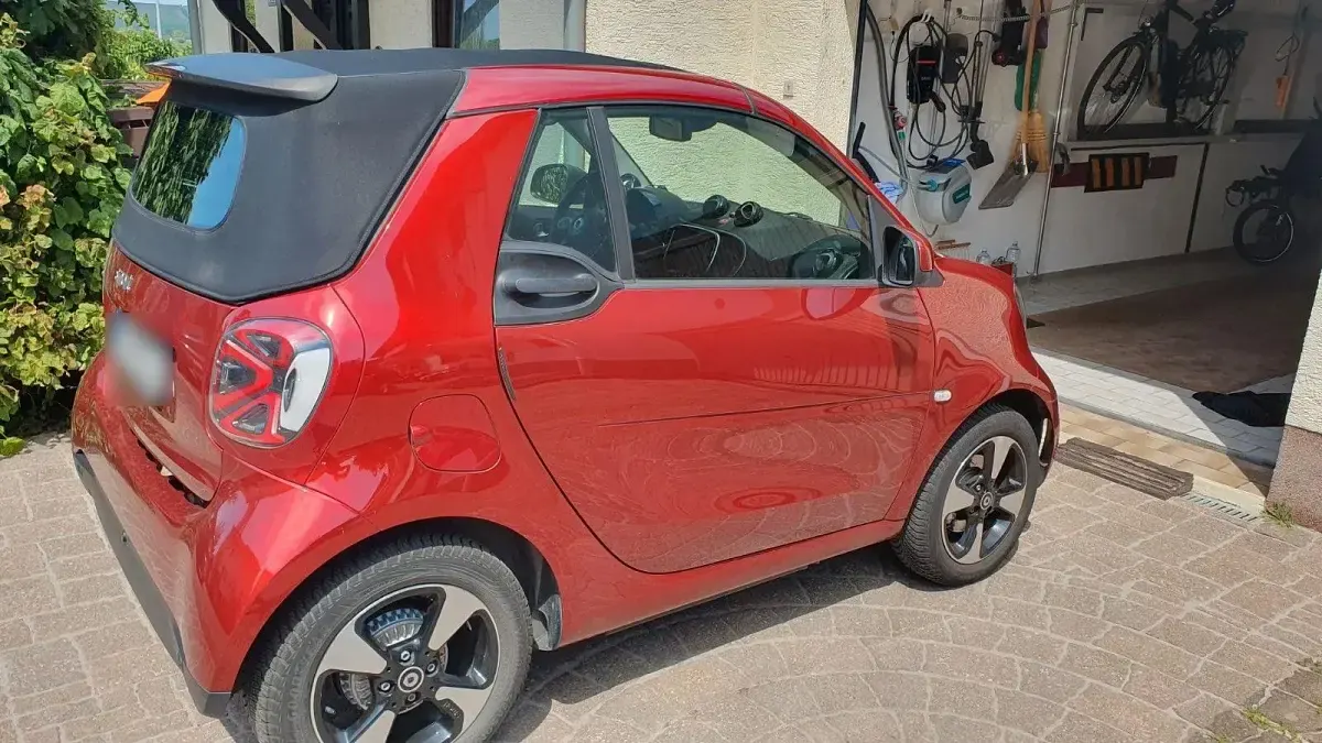 Gebraucht Smart ForTwo Coupé 60 kW (82 PS) 2023 Rot Cabrio