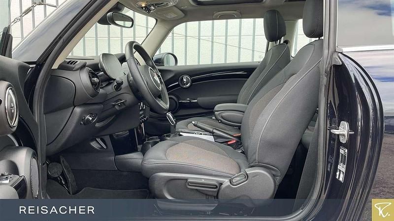 Gebraucht Mini Cooper Coupé Classic 136 PS (100 kW) 2023 Mini yours enigmatic black met Coupé