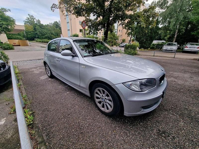 Grau Gebraucht 2007 BMW 118 Kleinwagen | 3.100 € (Etwas zu teuer) - Bild 1/4