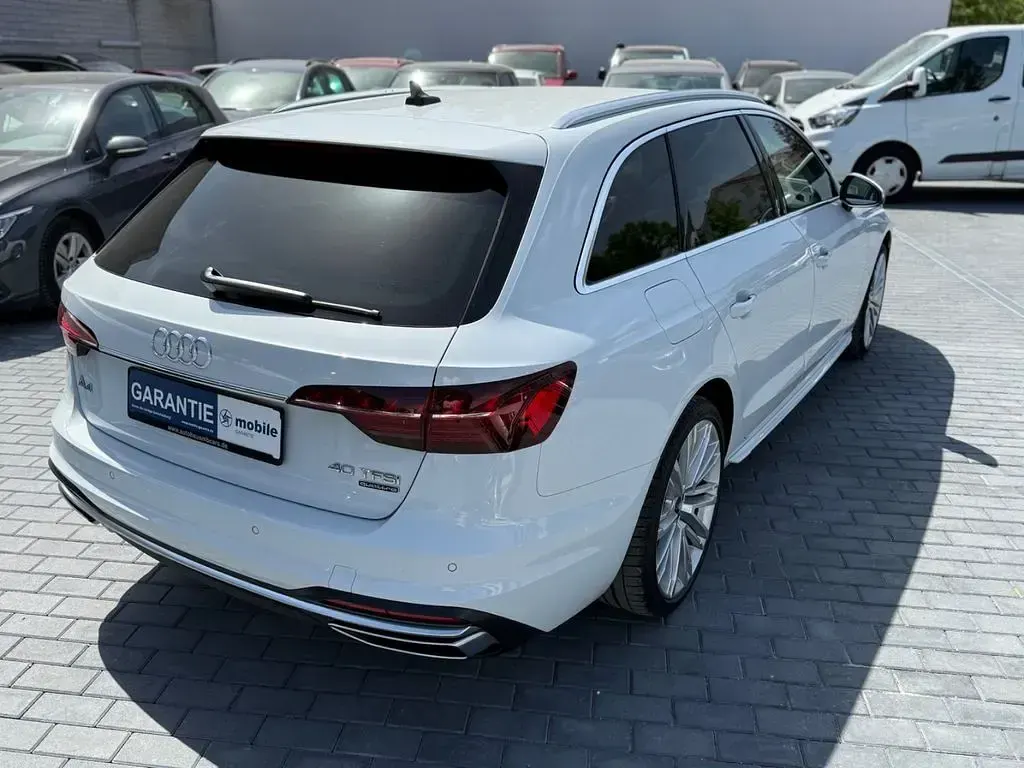 Gebraucht Audi A4 Advanced 204 PS (150 kW) 2022 Weiß Kombi