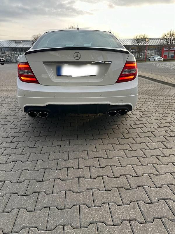 Gebraucht Mercedes C180 Edition 156 PS (114 kW) 2014 Weiß Limousine
