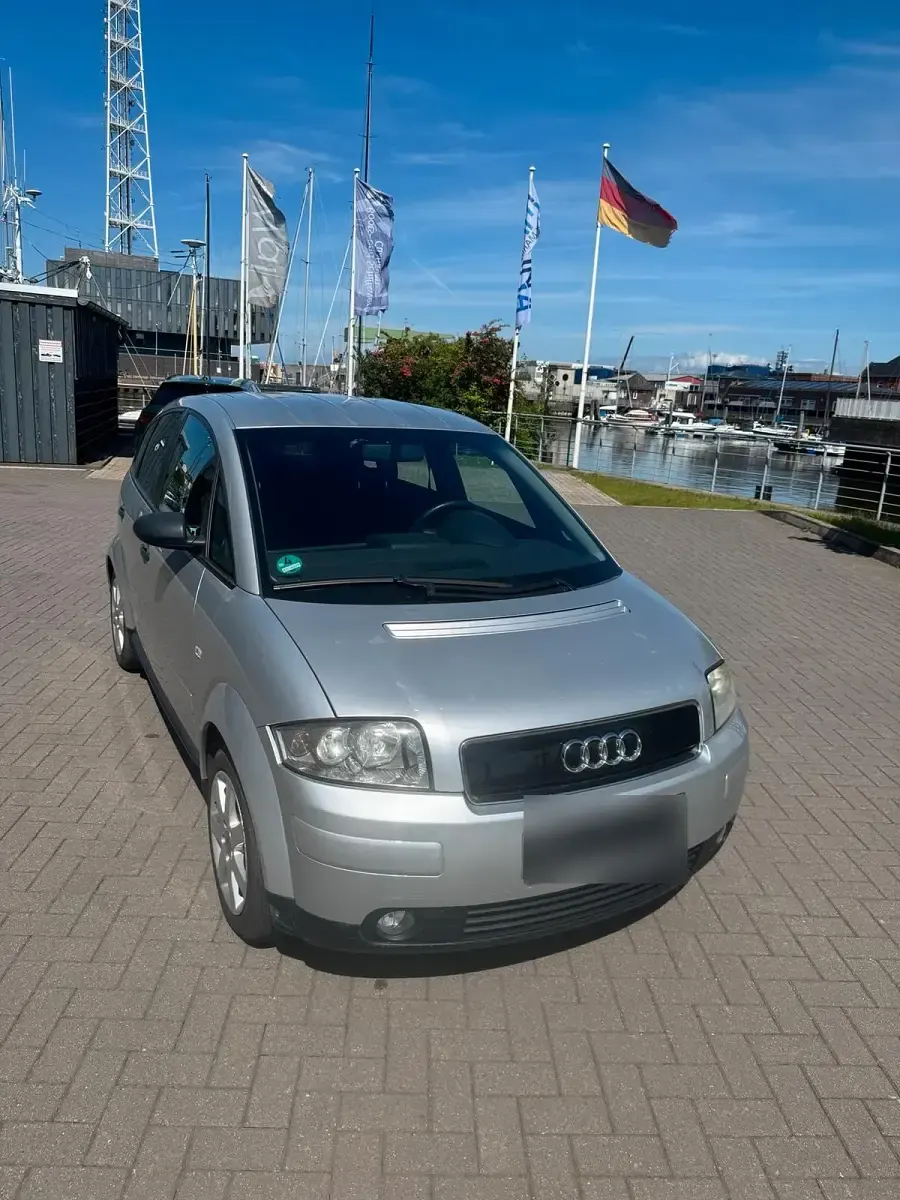 Gebraucht Audi A2 75 PS (55 kW) 2002 Silber Kleinwagen