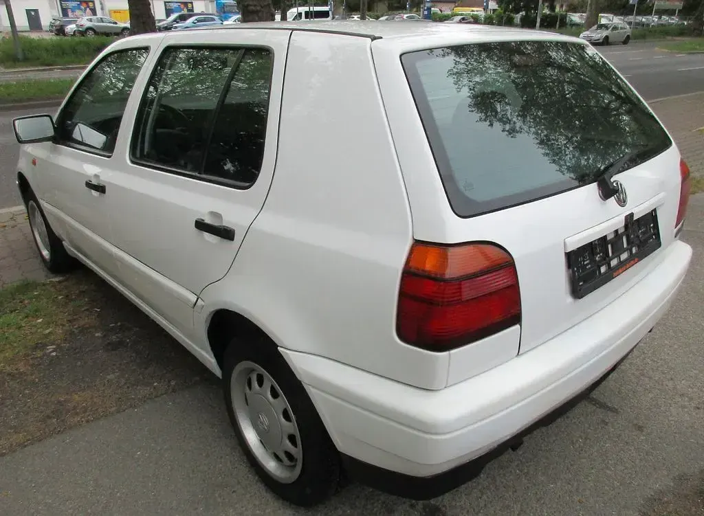 Gebraucht VW Golf III 75 PS (55 kW) 1996 Weiß Limousine