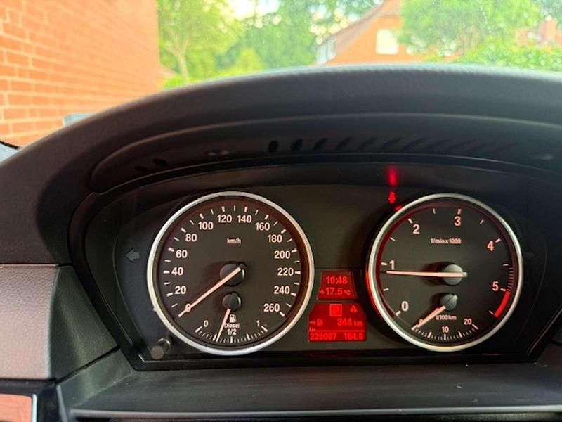 Gebraucht BMW 520 Exclusive 177 PS (130 kW) 2008 Kombi