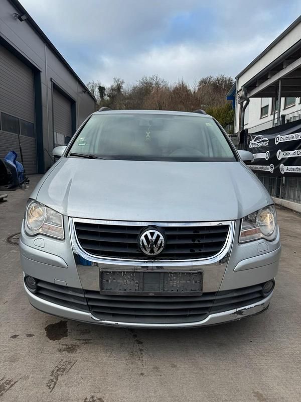 Grau Gebraucht 2008 VW Touran Van / Kleinbus | 2.000 € (Superpreis) - Bild 1/4