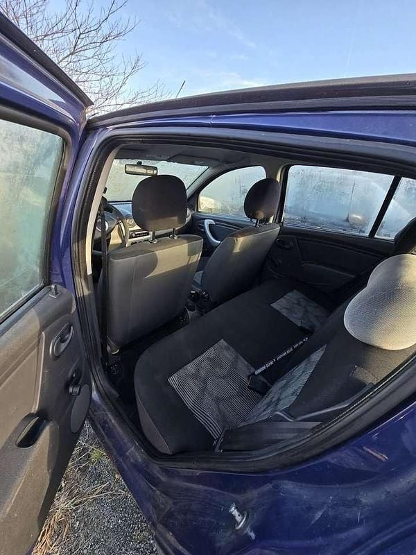 Blau Gebraucht 2009 Dacia Sandero Limousine | 1.150 € (Superpreis) - Bild 1/4