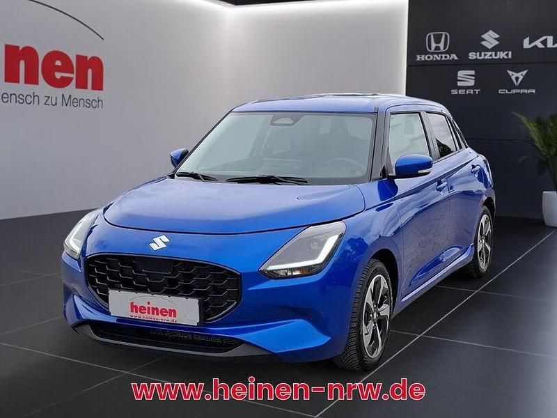 Blau Gebraucht 2025 Suzuki Swift Comfort+ Limousine | 17.499 € - Bild 1/4