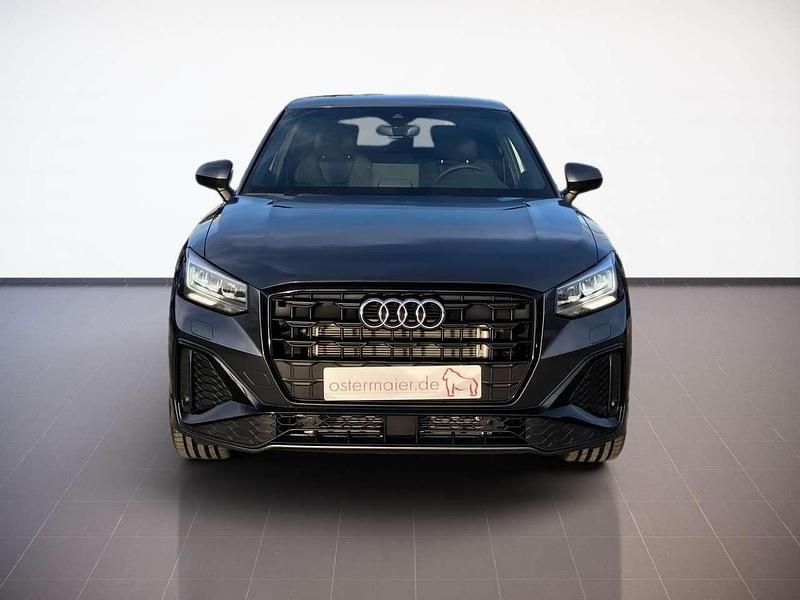 Neu Audi Q2 S-Line 150 PS (110 kW) 2025 Daytonagrau perleffekt SUV