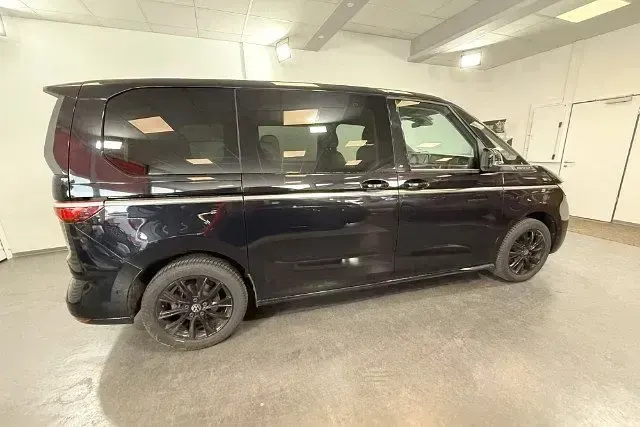 Gebraucht VW Multivan Style 150 PS (110 kW) 2025 Van / Kleinbus