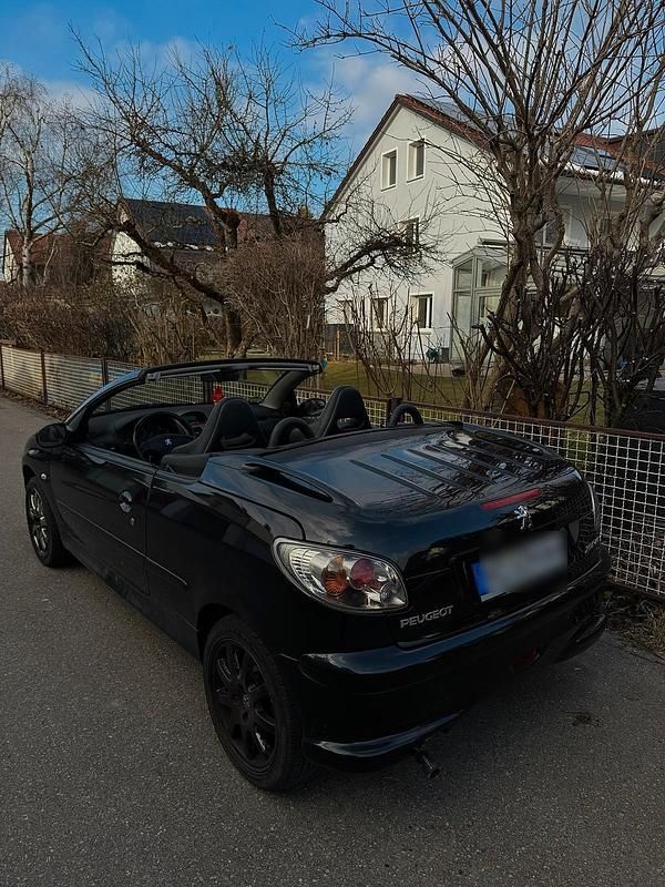 Schwarz Gebraucht 2005 Peugeot 206 CC Quiksilver Cabrio | 1.900 € (Fairer Preis) - Bild 1/4
