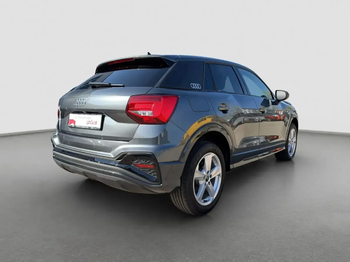 Gebraucht Audi Q2 S-Line 116 PS (85 kW) 2025 Grau SUV