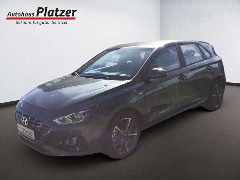 Gebraucht Hyundai i30 Trend 120 PS (88 kW) 2024 Gruen Limousine