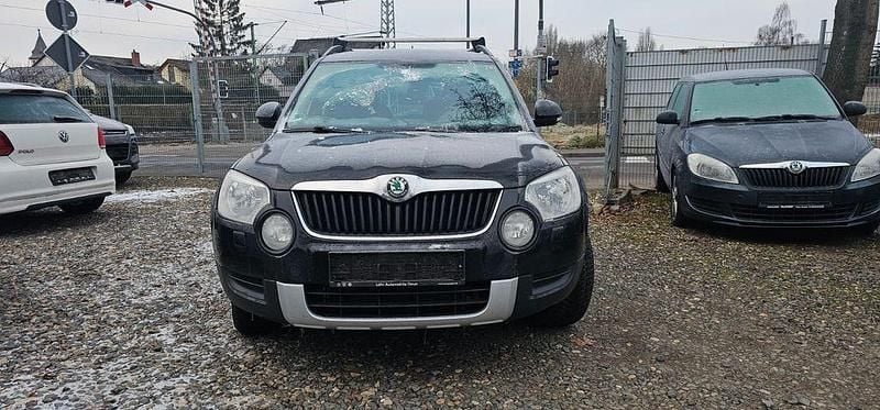 Schwarz Gebraucht 2012 Skoda Yeti Plus Edition SUV | 3.600 € - Bild 1/4