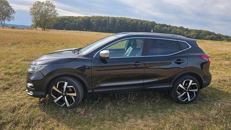 Schwarz Gebraucht 2018 Nissan Qashqai Tekna+ SUV | 14.200 € (Guter Preis) - Bild 1/4