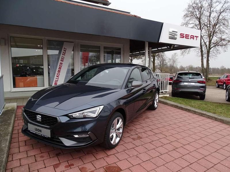 Gebraucht Seat Leon FR 150 PS (110 kW) 2024 Magnetic grau (metallic) Limousine
